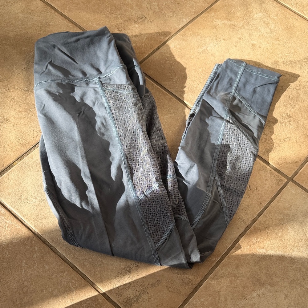 VSX Slate Gray/Blue Athletic Leggings Set with Bra & Tank - Picture 2 of 13